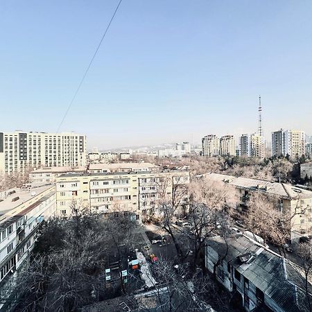 3 Ком Квартира На Абая Сейфуллина Almaty Exterior photo