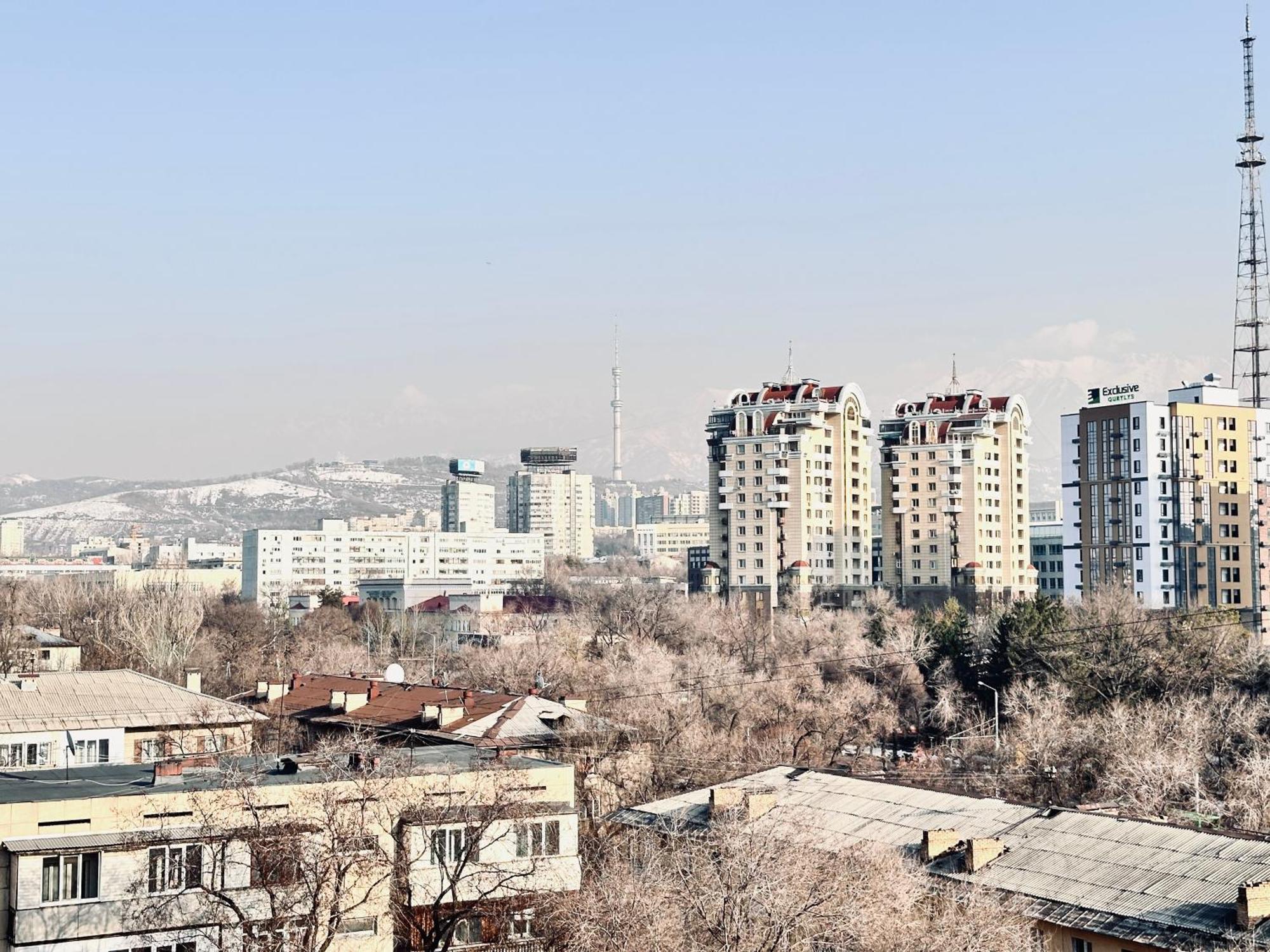 3 Ком Квартира На Абая Сейфуллина Almaty Exterior photo